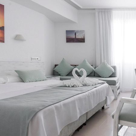 Hostal Bellavista Formentera La Savina  Eksteriør bilde